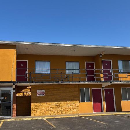 Economy Inn & Suites Harrisburg Zewnętrze zdjęcie
