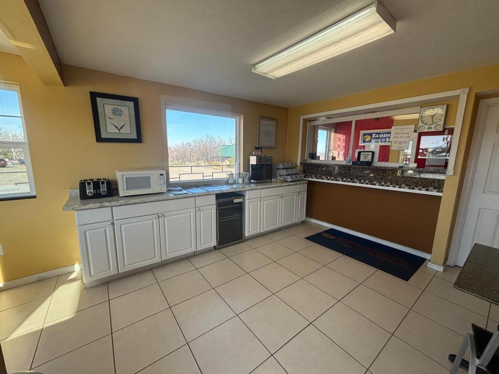 Economy Inn & Suites Harrisburg Zewnętrze zdjęcie